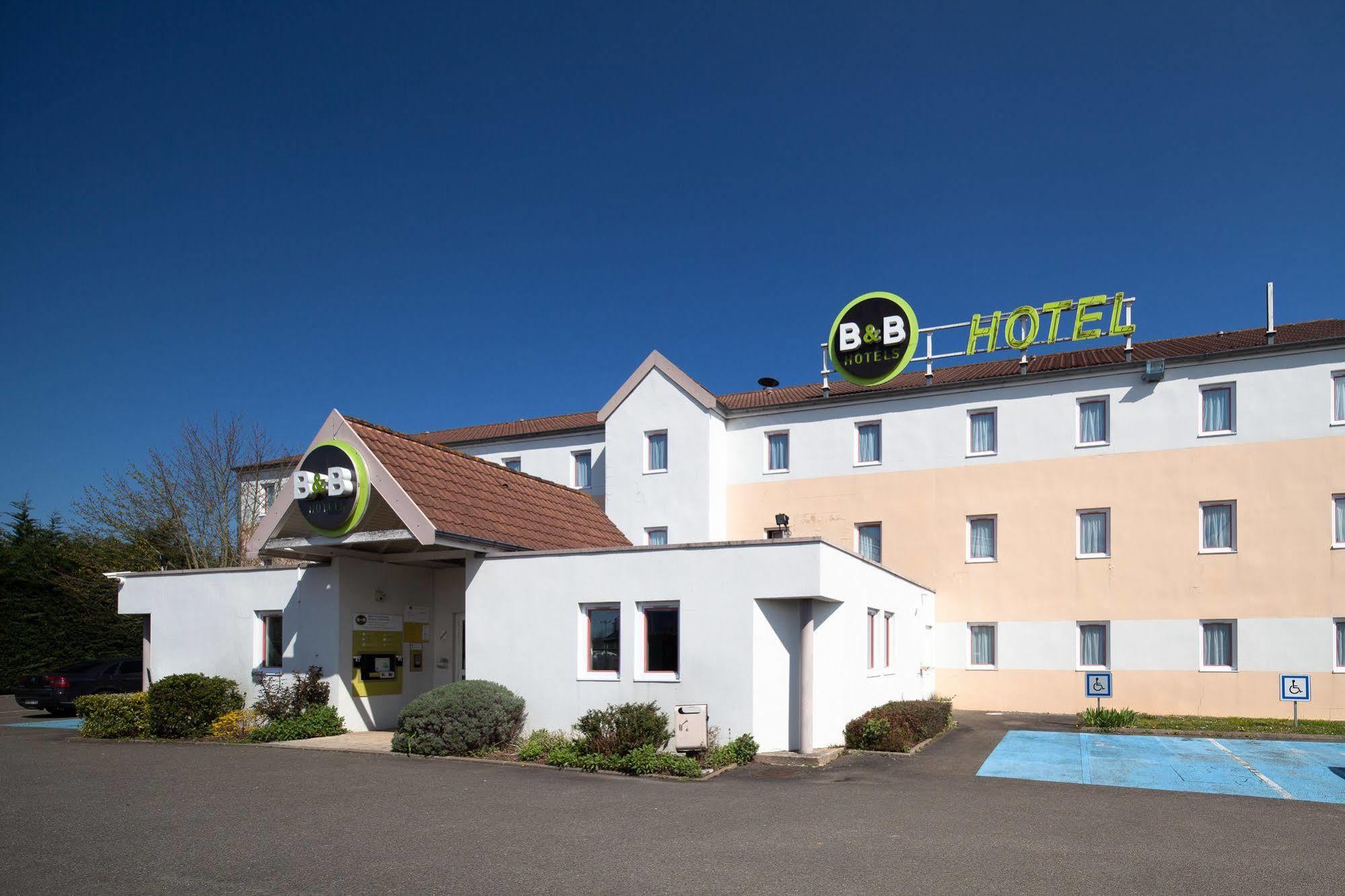 B&B Hotel Maurepas Екстер'єр фото